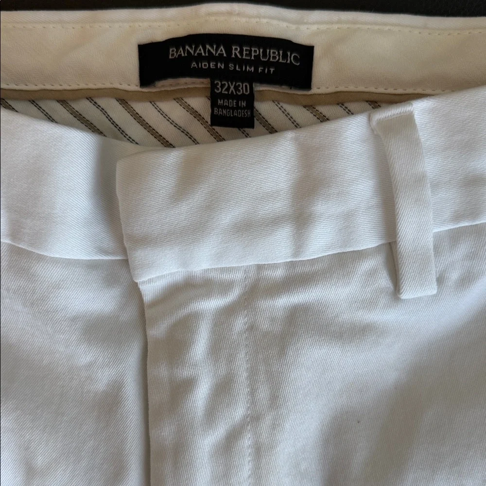 Banana Republic Aiden Slim Fit White Pants Men’s Chinos Size 32x30